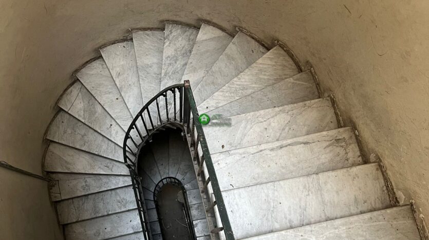 INTERO STABILE Via Rocca Romana Catania VENDITA